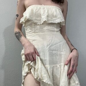 White strapless dress